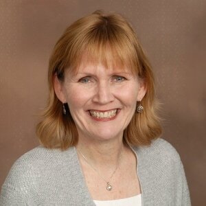 Headshot of Julie Magnus 